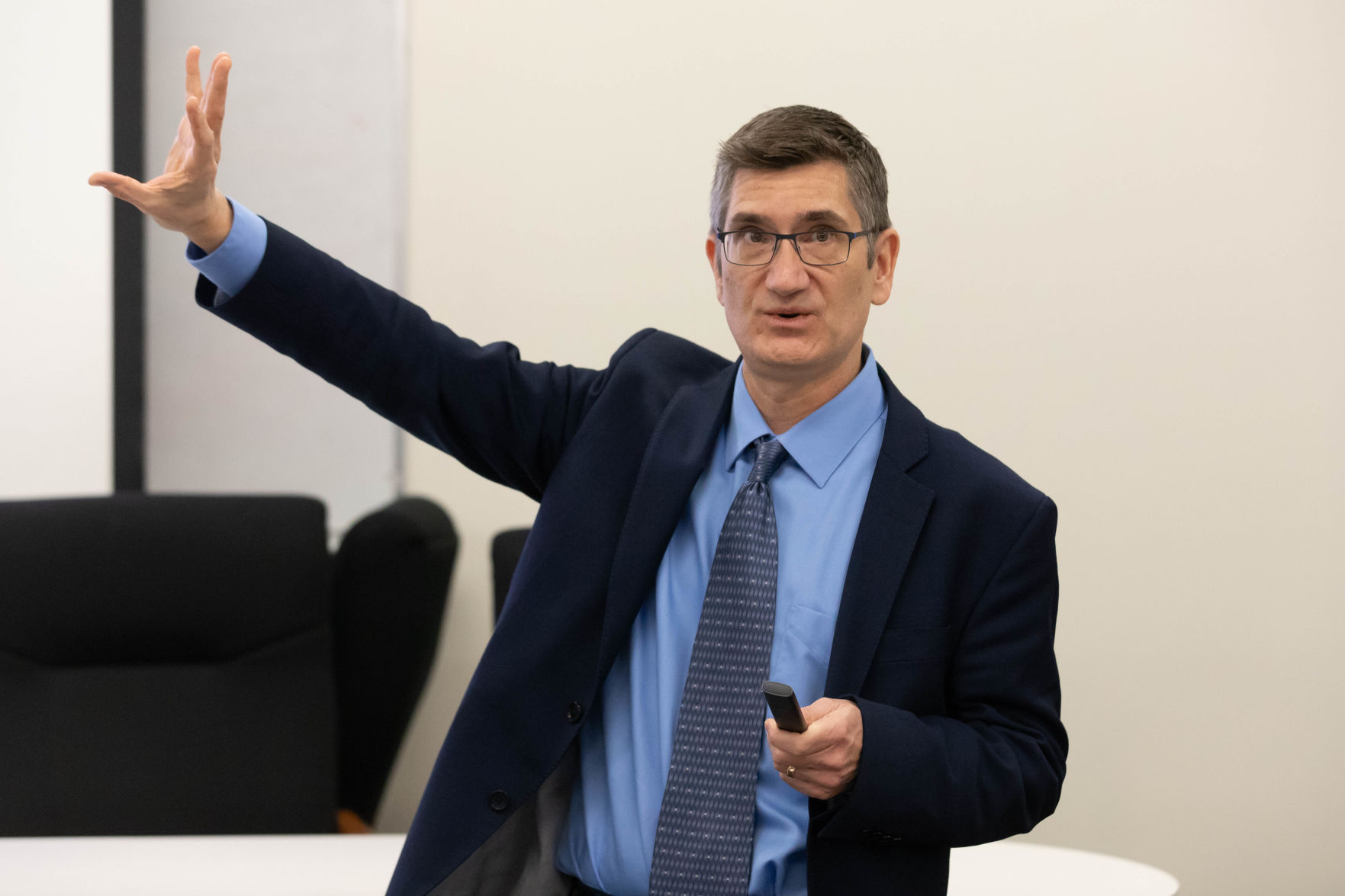 Fourth Student Publications director candidate emphasizes networking, editorial independence